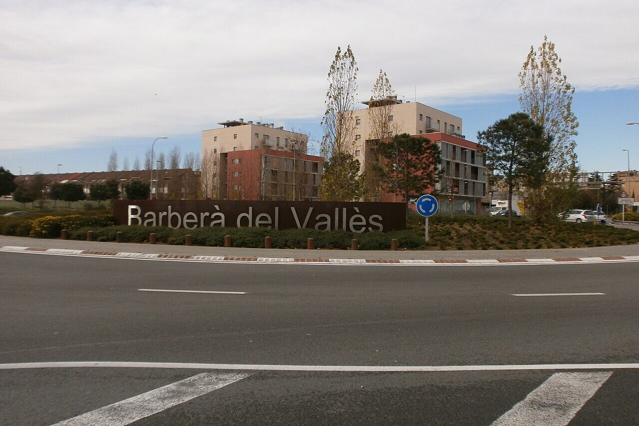 Cartell d'entrada a Barberà del Vallès